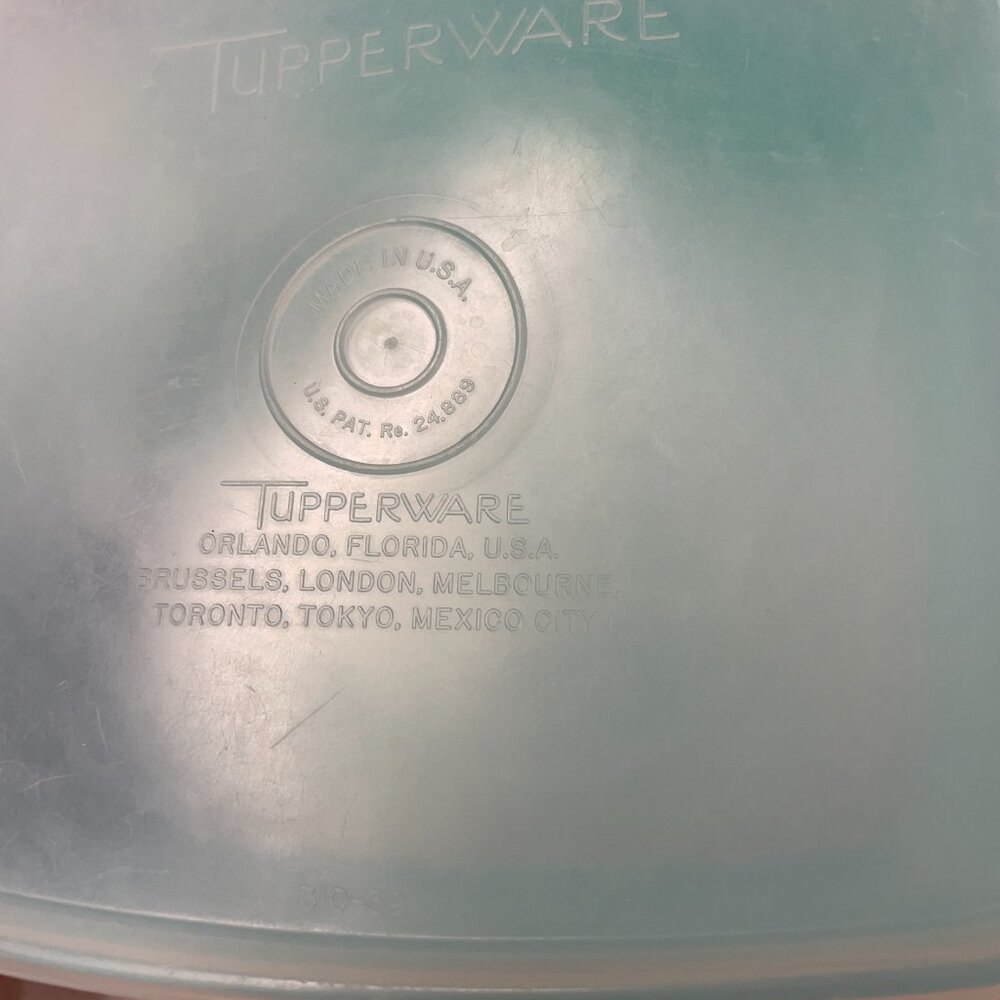 Set of 4 Tupperware square containers with 6 lids - Vintage - Picture 2 of 10